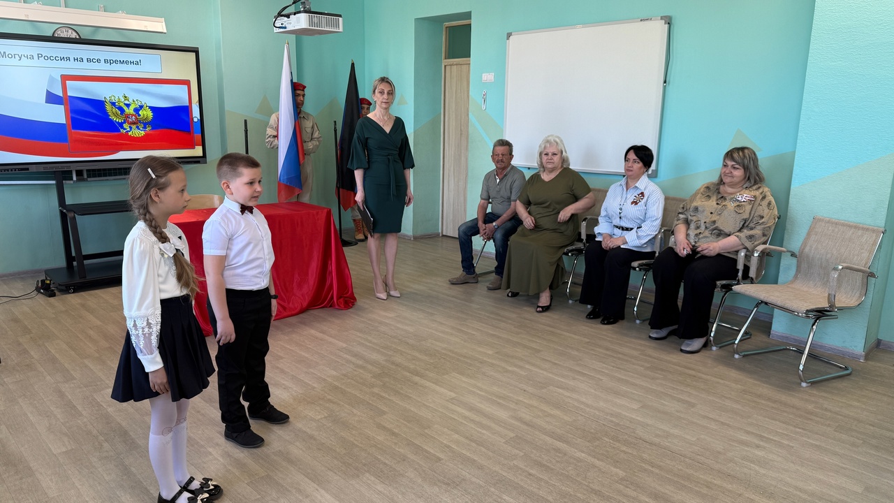 Парта Героя имени Величко Дениса Олеговича.