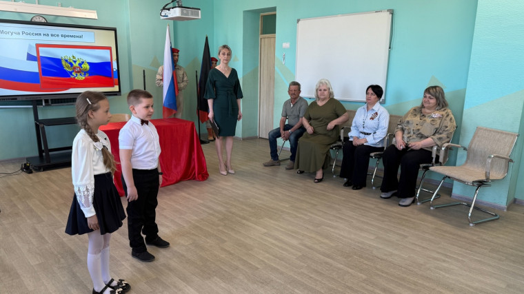 Парта Героя имени Величко Дениса Олеговича.